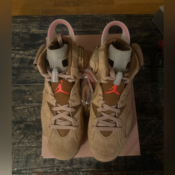 Air Jordan 6 Retro x Travis Scott 'British Khaki' DH0690-200 - Picture 9 of 10